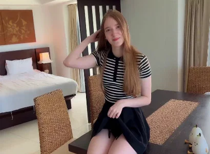 Khách lữ hành dụ lễ tân vào phòng địt nhau