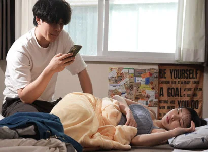 Kẻ biến thái ham muốn nhìn người yêu ngoại tình